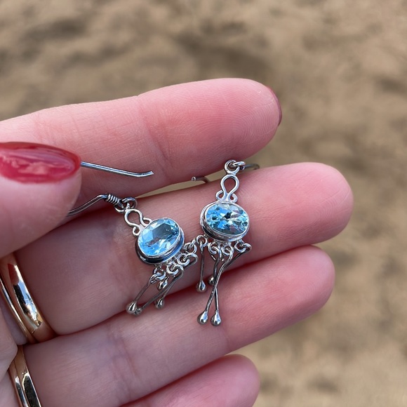 ✨SOLD✨Beautiful 925 Silver and Oval Aquamarine Earrings - Picture 17 of 17